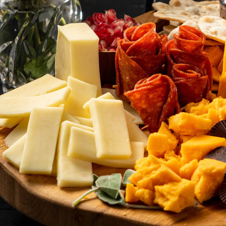 35561 Chnk Mzzrll Charcuterie Lifestyle1