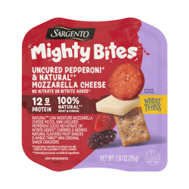 Sargento Mighty Bites™ Uncured Pepperoni, Natural Mozzarella Cheese, Wheat Thins® Mini Original Crackers, Cherries & Berries Natural Flavored Fruit Snacks Snack Kit, 2.8 oz