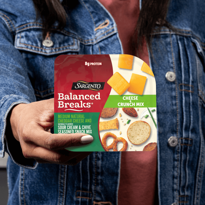 35884 BB ChsCrnchMx ChddrSrCrmChv Ecomm 3pk3