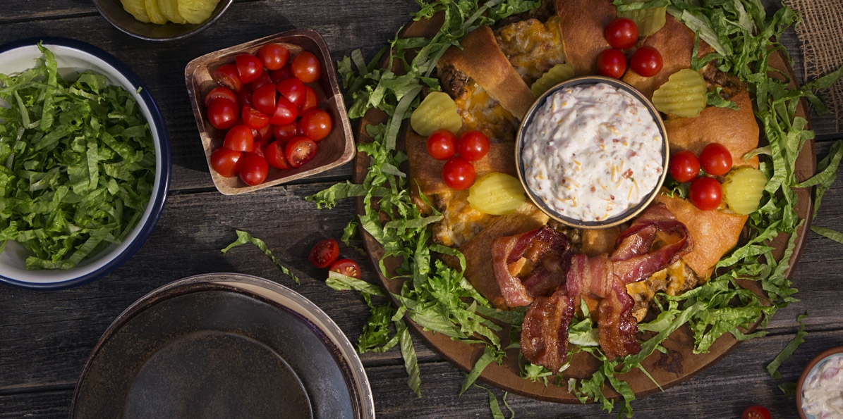 Bacon Double Cheeseburger Wreath | Sargento® Foods Incorporated