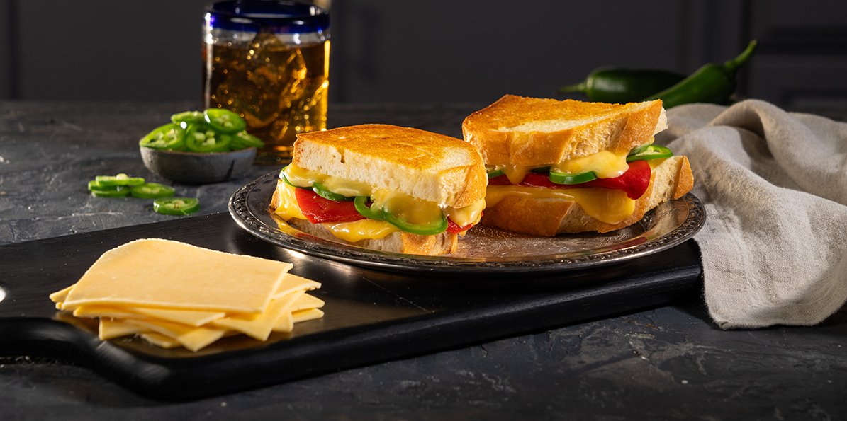 Gourmet Gouda Red Pepper and Jalapeño Grilled Cheese | Sargento® Foods Incorporated
