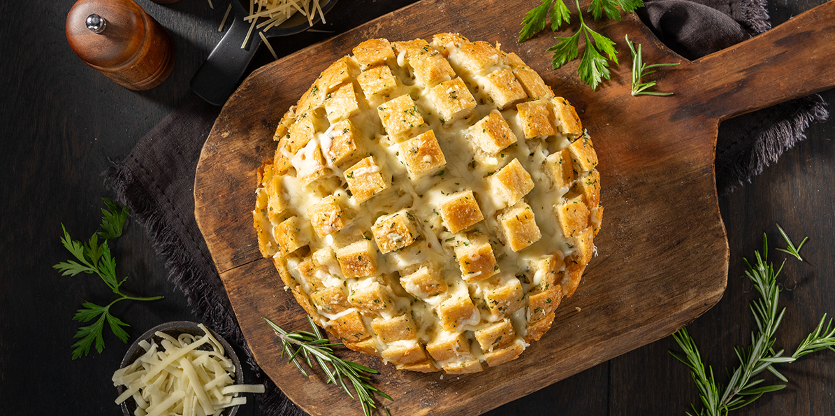 Pull-Apart Garlic Cheese Bread