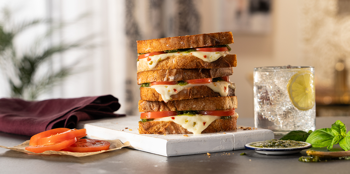 Spicy Tomato & Pesto Grilled Cheese | Sargento® Foods Incorporated