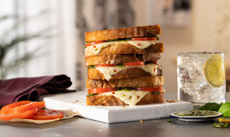 pestopepperjackGrilledCjeese