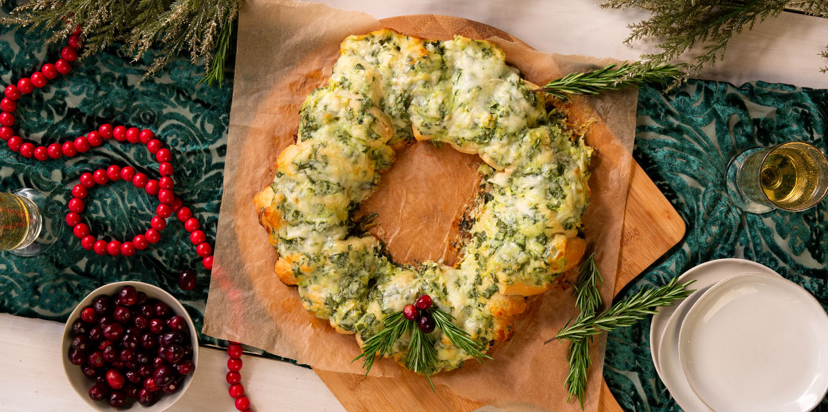 Spinach Artichoke Pull Apart Wreath | Sargento® Foods Incorporated