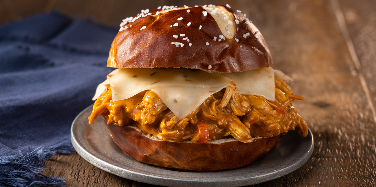 Chili & Cheese Pulled Chicken Sandwiches | Sargento® Foods Incorporated